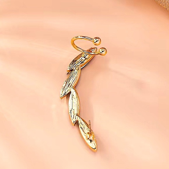 Gold Zircon Emerald Ear Climber, Punk, Goth, Elegant - Picture 5 of 6